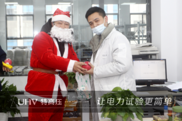 圣诞嘉年华~连忙收下银娱优越会官网电力这份圣诞福利!(图8) 圣诞嘉年华~连忙收下银娱优越会官网电力这份圣诞福利!(图8)
